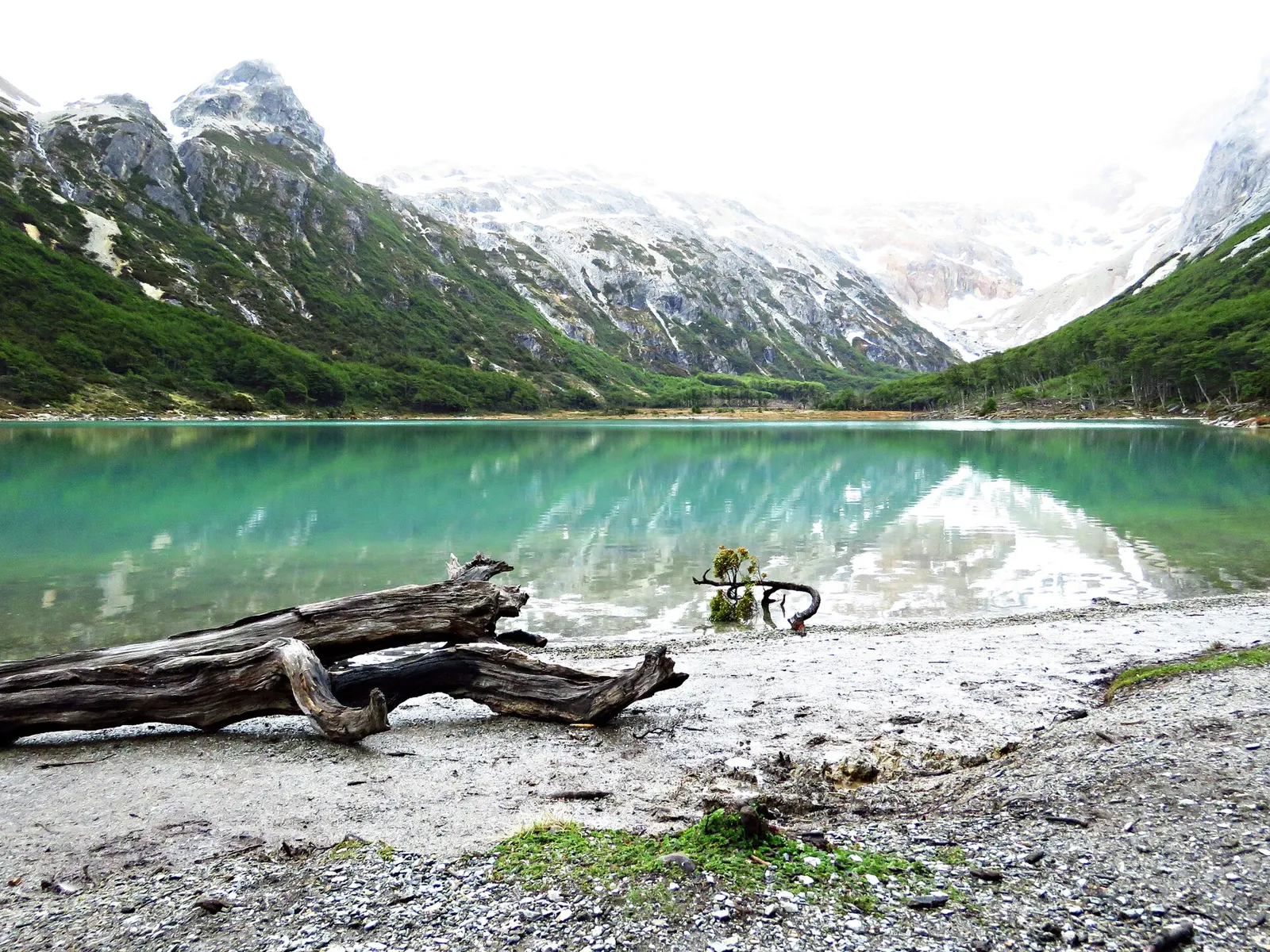 Trekking a Laguna Esmeralda